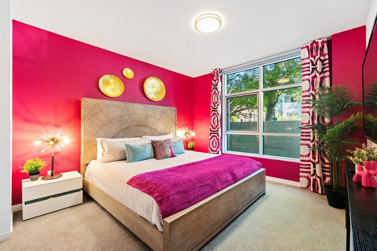 Fairfax District Chic City Oasis 2 Bedroom Apt With Den 136 Los Angeles Bagian luar foto